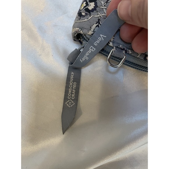 Vera Bradley Wallet Zipper Closure Change PouchInside Bill Section Gray Black - Picture 2 of 8